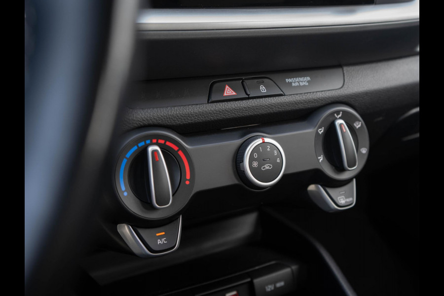 Kia Stonic 1.0 T-GDi DynamicLine | Apple Carplay | 17inch lichtmetalen velgen | Navi