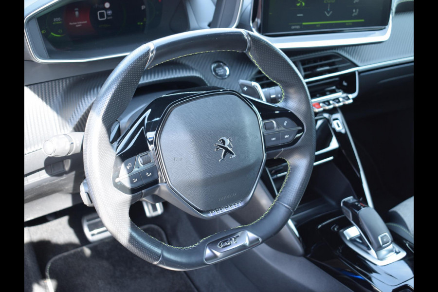 Peugeot 208 1.2 PureTech GT Pack PANORAMADAK | AUTOMAAT | NAVIGATIE / CARPLAY | ACHTERUITRIJCAMERA MET SENSOREN |