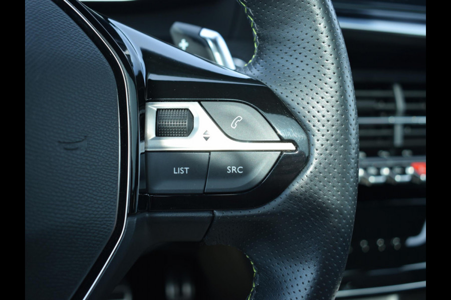 Peugeot 208 1.2 PureTech GT Pack PANORAMADAK | AUTOMAAT | NAVIGATIE / CARPLAY | ACHTERUITRIJCAMERA MET SENSOREN |