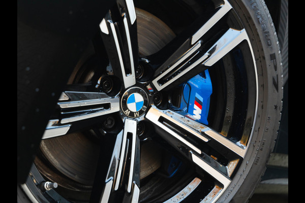BMW 3 Serie Touring 330i M-Sport - Trekhaak - ACC - Hifi - Camera - M Sport Remmen Blauw