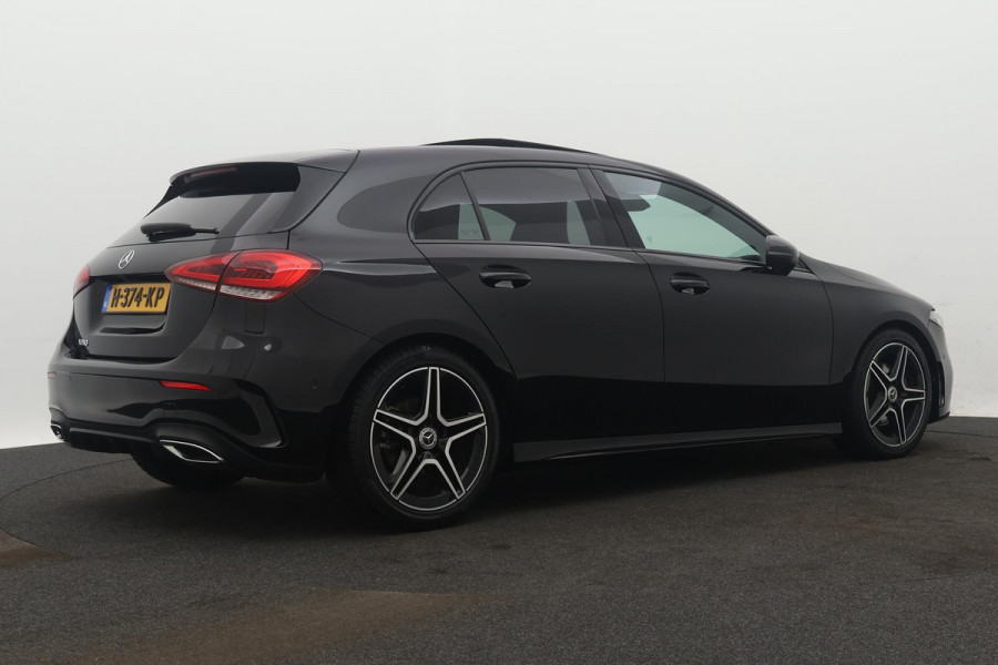 Mercedes-Benz A-Klasse 180 Business Solution AMG Night Upgrade Automaat (PANORAMADAK, STOELVERWARMING, CAMERA, 1e EIGENAAR)