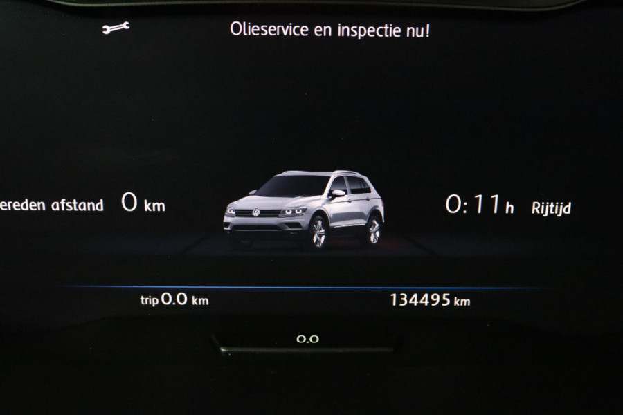 Volkswagen Tiguan 1.4 TSI ACT Highline (PANORAMADAK, PARKEERSENSOREN, TREKHAAK, CRUISE, NAVIGATIE, STOELVERWARMING, CAMERA)