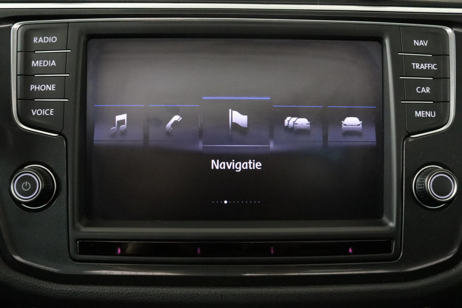 Volkswagen Tiguan 1.4 TSI ACT Highline (PANORAMADAK, PARKEERSENSOREN, TREKHAAK, CRUISE, NAVIGATIE, STOELVERWARMING, CAMERA)