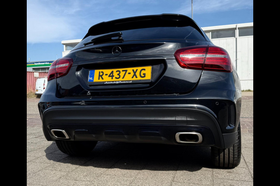 Mercedes-Benz GLA 180 Business Solution AMG Limited