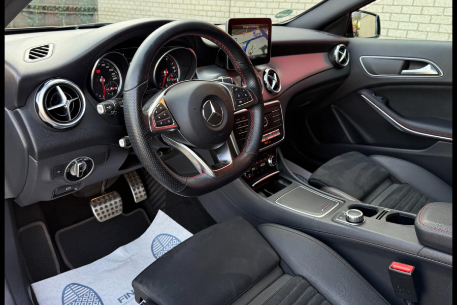 Mercedes-Benz GLA 180 Business Solution AMG Limited