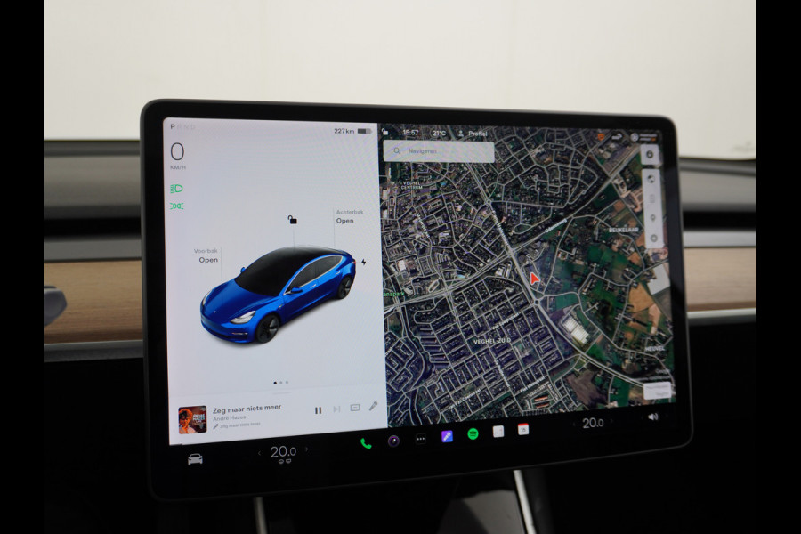 Tesla Model 3 2020 RWD SR+ 60kWh 325PK FSD-3 Computer AutoPilot Leder PanoDak Adaptive-Cruise Lmv 18" Camera's Elektr.-Stuur+Stoelen+Spiegels+ Navi LED Comfortstoelen ACC DAB Voorverwarmen interieur en Keyless via App Origineel Nederlandse auto tot 11kw laden thuis! Garantie Accu en motor tot 18-03-2028/160.000km 1.584kg licht!