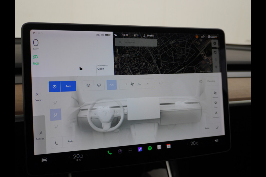 Tesla Model 3 2020 RWD SR+ 60kWh 325PK FSD-3 Computer AutoPilot Leder PanoDak Adaptive-Cruise Lmv 18" Camera's Elektr.-Stuur+Stoelen+Spiegels+ Navi LED Comfortstoelen ACC DAB Voorverwarmen interieur en Keyless via App Origineel Nederlandse auto tot 11kw laden thuis! Garantie Accu en motor tot 18-03-2028/160.000km 1.584kg licht!