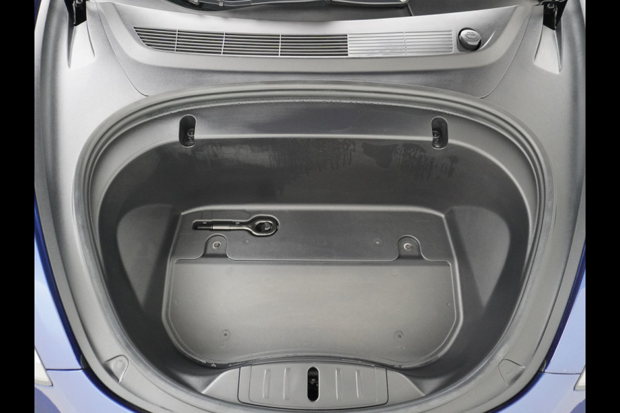 Tesla Model 3 2020 RWD SR+ 60kWh 325PK FSD-3 Computer AutoPilot Leder PanoDak Adaptive-Cruise Lmv 18" Camera's Elektr.-Stuur+Stoelen+Spiegels+ Navi LED Comfortstoelen ACC DAB Voorverwarmen interieur en Keyless via App Origineel Nederlandse auto tot 11kw laden thuis! Garantie Accu en motor tot 18-03-2028/160.000km 1.584kg licht!