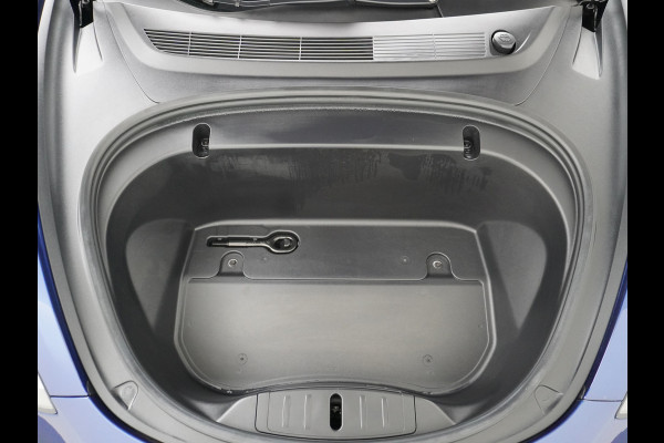 Tesla Model 3 2020 RWD SR+ 60kWh 325PK FSD-3 Computer AutoPilot Leder PanoDak Adaptive-Cruise Lmv 18" Camera's Elektr.-Stuur+Stoelen+Spiegels+ Navi LED Comfortstoelen ACC DAB Voorverwarmen interieur en Keyless via App Origineel Nederlandse auto tot 11kw laden thuis! Garantie Accu en motor tot 18-03-2028/160.000km 1.584kg licht!