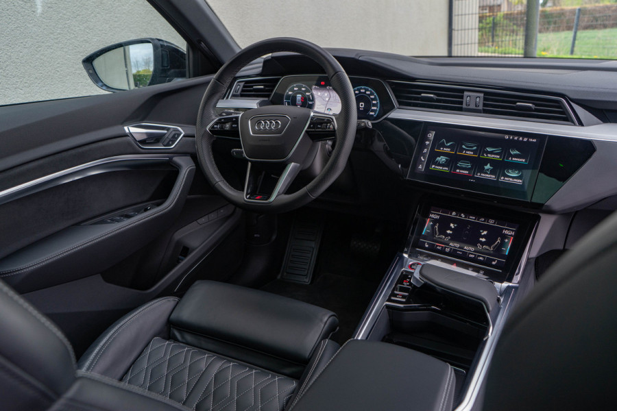Audi e-tron S Quattro 371kW / Luchtvering/ Standkachel/ Bang & Olufsen Sound System/ Panoramadak/ 371kW (504PK)