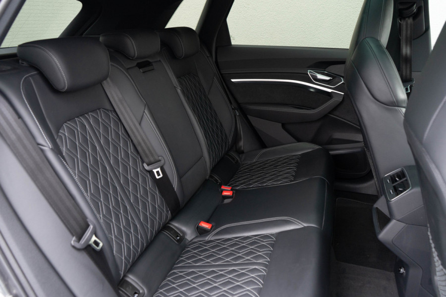 Audi e-tron S Quattro 371kW / Luchtvering/ Standkachel/ Bang & Olufsen Sound System/ Panoramadak/ 371kW (504PK)
