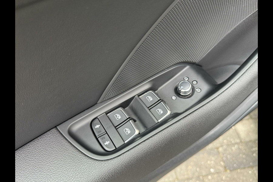 Audi A3 Sportback 1.5 TFSI CoD Sport S Line Edition Automaat | Apple CarPlay | Adaptieve cruise control | Lane assist | Bang&Olufsen aud