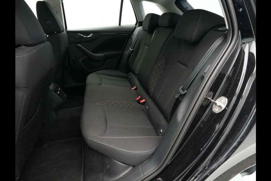 Škoda SCALA 1.0 TSI 110pk Ambition Navi via App Airco Cruise Lm Velgen 122