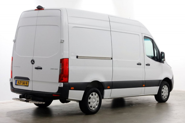Mercedes-Benz Sprinter 315 CDI 150pk RWD 9G Automaat L2H2 Navi/Camera Trekhaak 3500kg 03-2021