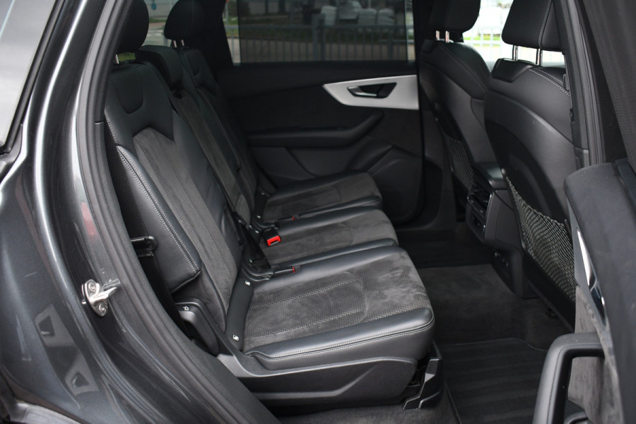 Audi Q7 55 TFSI e quattro S-Line int+ext Pano 22inch Optic-Black Luchtvering