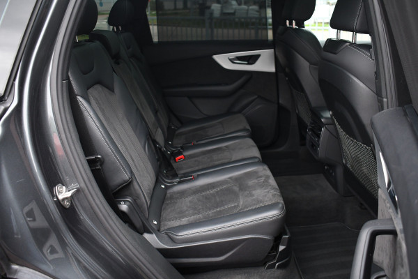 Audi Q7 55 TFSI e quattro S-Line int+ext Pano 22inch Optic-Black Luchtvering