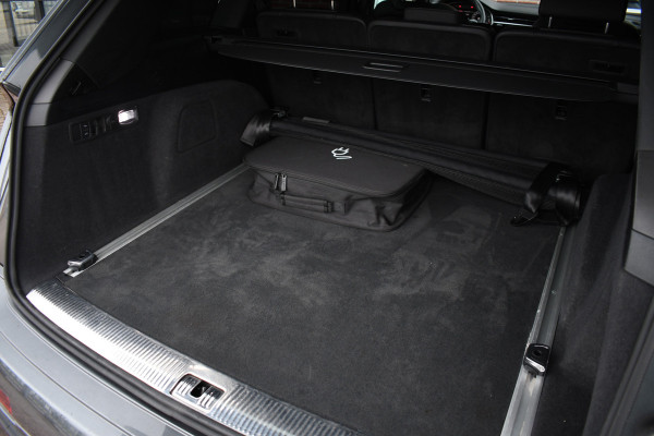 Audi Q7 55 TFSI e quattro S-Line int+ext Pano 22inch Optic-Black Luchtvering
