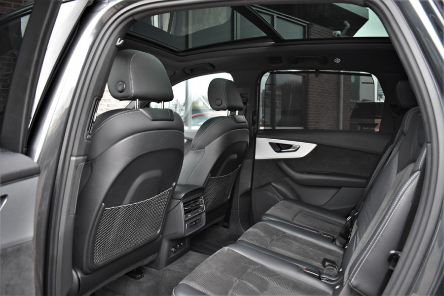 Audi Q7 55 TFSI e quattro S-Line int+ext Pano 22inch Optic-Black Luchtvering