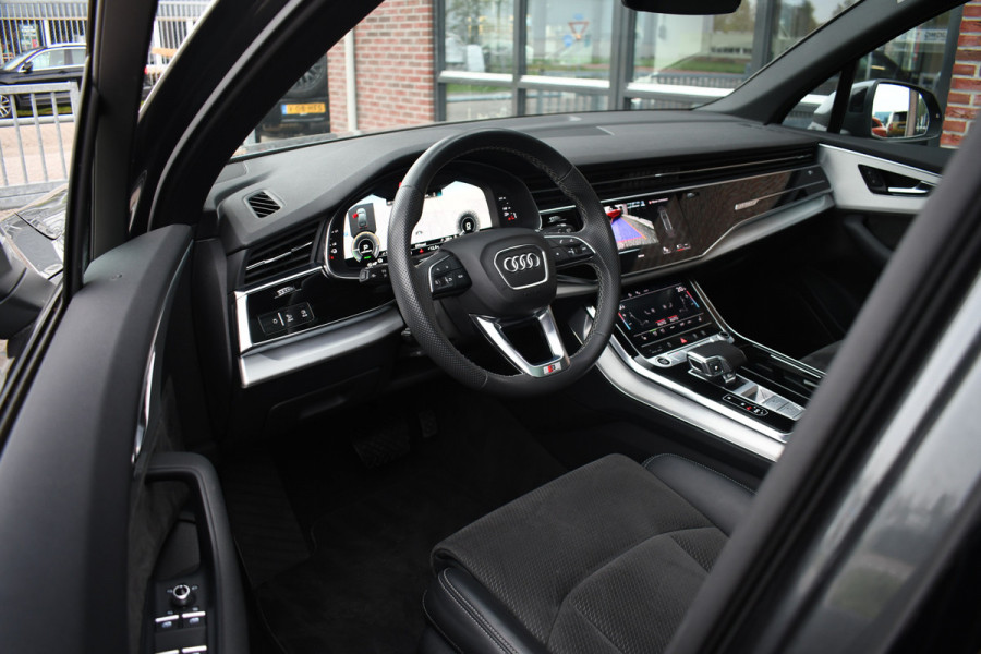 Audi Q7 55 TFSI e quattro S-Line int+ext Pano 22inch Optic-Black Luchtvering