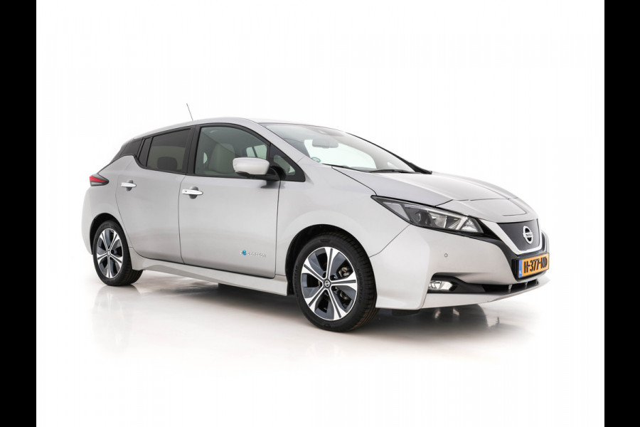 Nissan Leaf N-Connecta 40 kWh (INCL-BTW)  Aut. *ADAPTIVE-CRUISE | NAVI-FULLMAP | SURROUND-VIEW | CARPLAY | KEYLESS | BLIND-SPOT |  DIGI-COCKPIT | COMFORT-SEATS | DAB | ECC | PDC | HEATED-SEATS | 17"ALU*