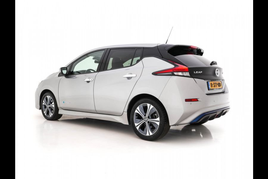 Nissan Leaf N-Connecta 40 kWh (INCL-BTW)  Aut. *ADAPTIVE-CRUISE | NAVI-FULLMAP | SURROUND-VIEW | CARPLAY | KEYLESS | BLIND-SPOT |  DIGI-COCKPIT | COMFORT-SEATS | DAB | ECC | PDC | HEATED-SEATS | 17"ALU*