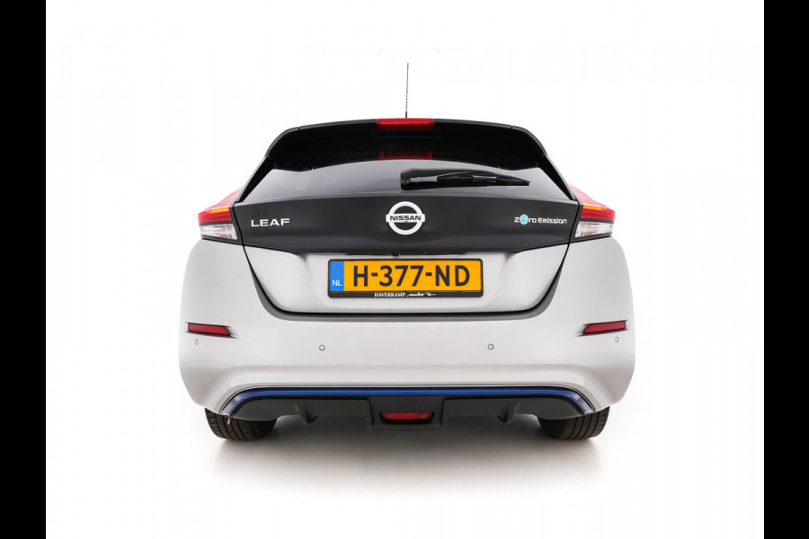 Nissan Leaf N-Connecta 40 kWh (INCL-BTW)  Aut. *ADAPTIVE-CRUISE | NAVI-FULLMAP | SURROUND-VIEW | CARPLAY | KEYLESS | BLIND-SPOT |  DIGI-COCKPIT | COMFORT-SEATS | DAB | ECC | PDC | HEATED-SEATS | 17"ALU*