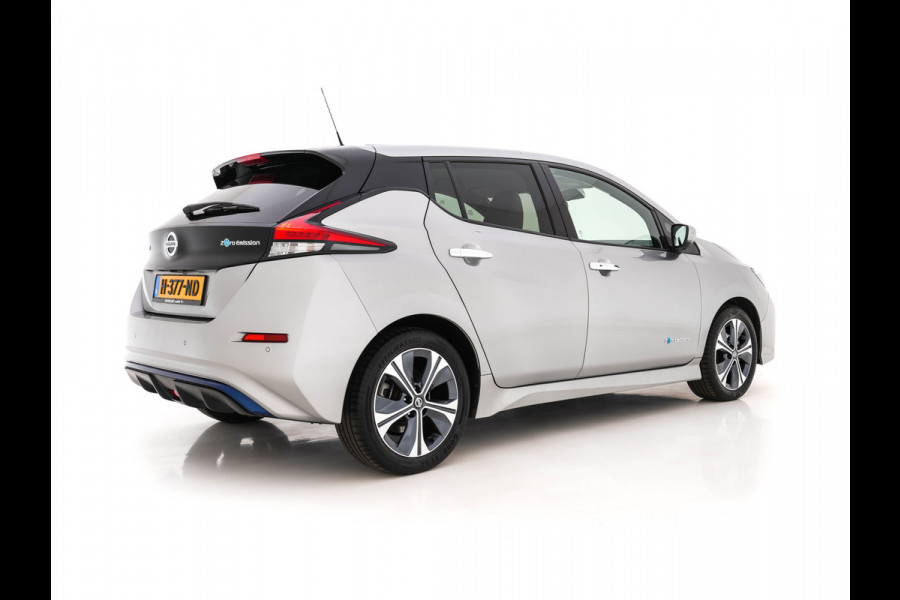 Nissan Leaf N-Connecta 40 kWh (INCL-BTW)  Aut. *ADAPTIVE-CRUISE | NAVI-FULLMAP | SURROUND-VIEW | CARPLAY | KEYLESS | BLIND-SPOT |  DIGI-COCKPIT | COMFORT-SEATS | DAB | ECC | PDC | HEATED-SEATS | 17"ALU*