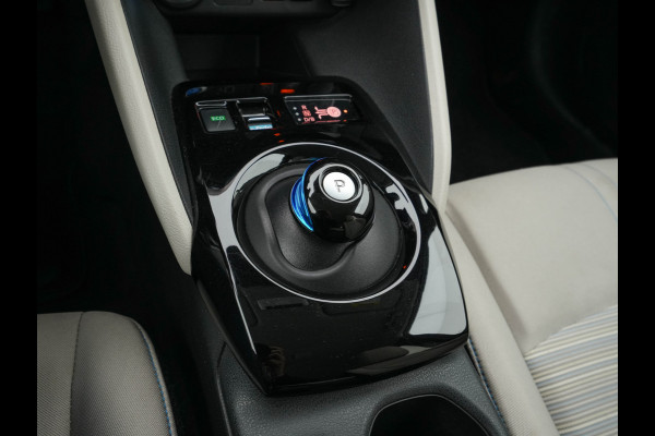 Nissan Leaf N-Connecta 40 kWh (INCL-BTW)  Aut. *ADAPTIVE-CRUISE | NAVI-FULLMAP | SURROUND-VIEW | CARPLAY | KEYLESS | BLIND-SPOT |  DIGI-COCKPIT | COMFORT-SEATS | DAB | ECC | PDC | HEATED-SEATS | 17"ALU*