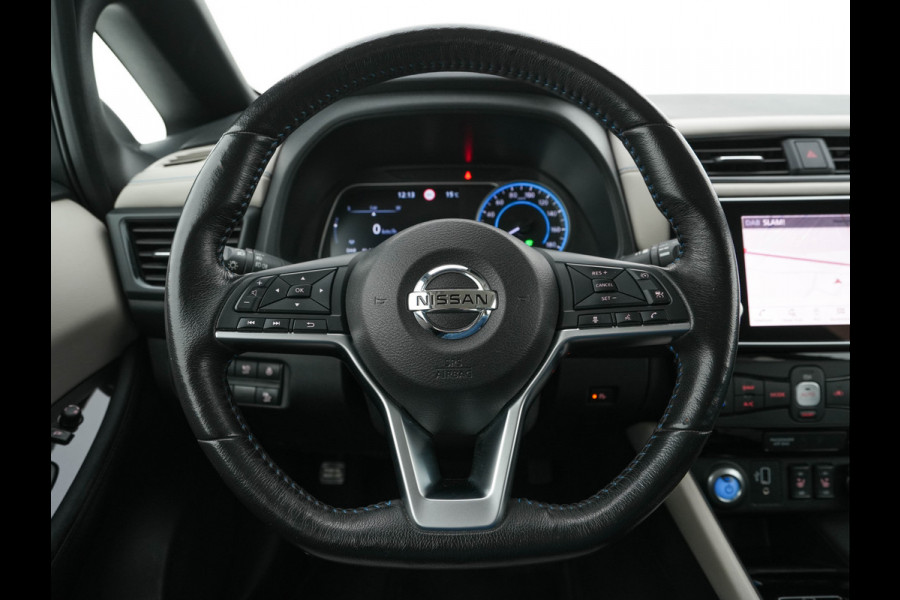 Nissan Leaf N-Connecta 40 kWh (INCL-BTW)  Aut. *ADAPTIVE-CRUISE | NAVI-FULLMAP | SURROUND-VIEW | CARPLAY | KEYLESS | BLIND-SPOT |  DIGI-COCKPIT | COMFORT-SEATS | DAB | ECC | PDC | HEATED-SEATS | 17"ALU*