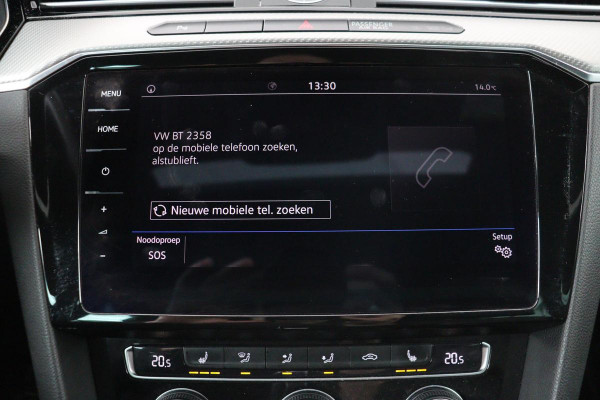 Volkswagen Passat 1.5 TSI R Line | Panoramadak | Nappaleder | Stoelverwarming | Camera | Keyless | Trekhaak | Adaptive cruise | Carplay | LED Plus | Carplay