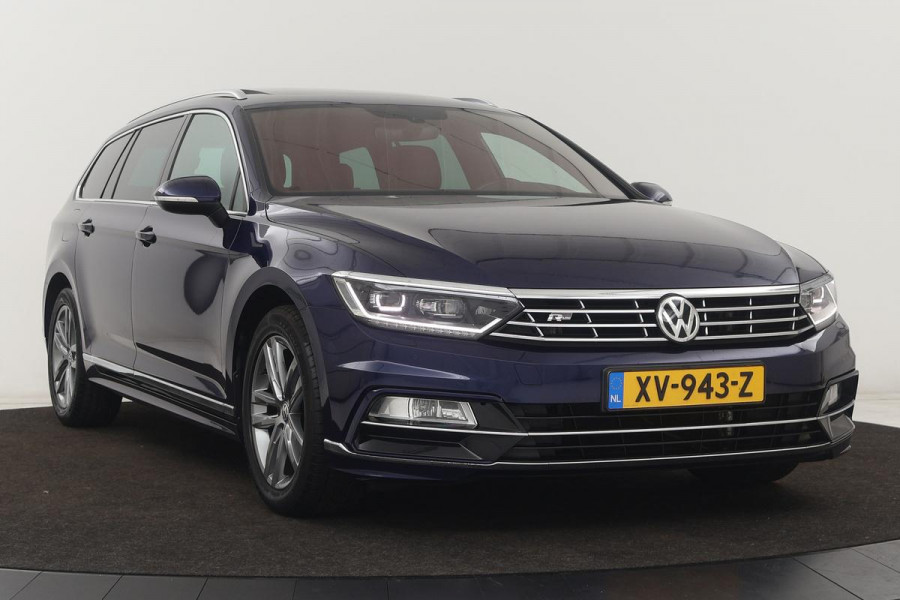 Volkswagen Passat 1.5 TSI R Line | Panoramadak | Nappaleder | Stoelverwarming | Camera | Keyless | Trekhaak | Adaptive cruise | Carplay | LED Plus | Carplay