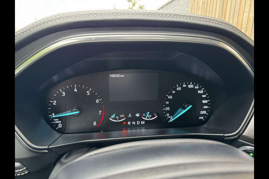 Ford FOCUS Wagon 1.5 EcoBoost Vignale Automaat | Panoramadak | Lederen bekleding | Stoel en- Stuurwielverwarming | Head-up display | Achteruitrij