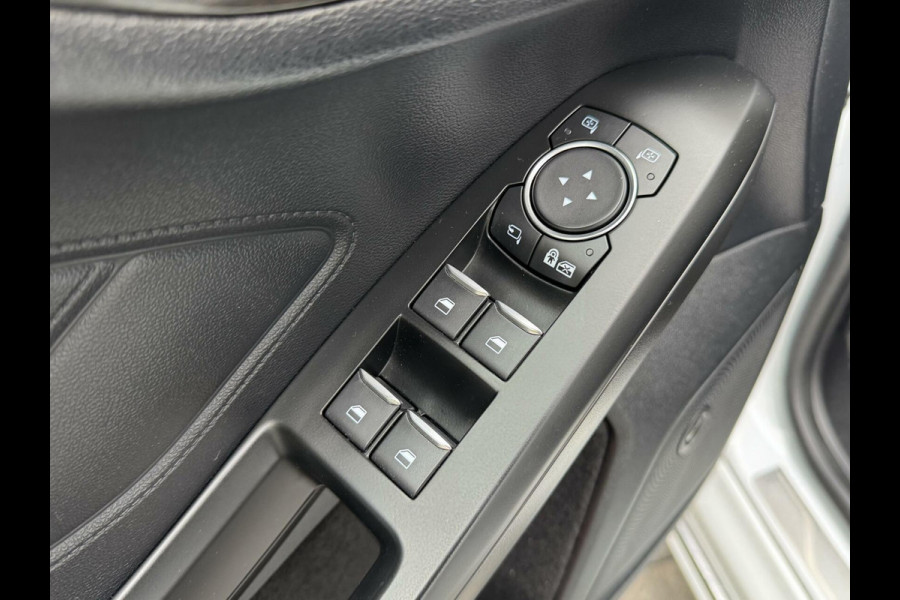 Ford FOCUS Wagon 1.5 EcoBoost Vignale Automaat | Panoramadak | Lederen bekleding | Stoel en- Stuurwielverwarming | Head-up display | Achteruitrij