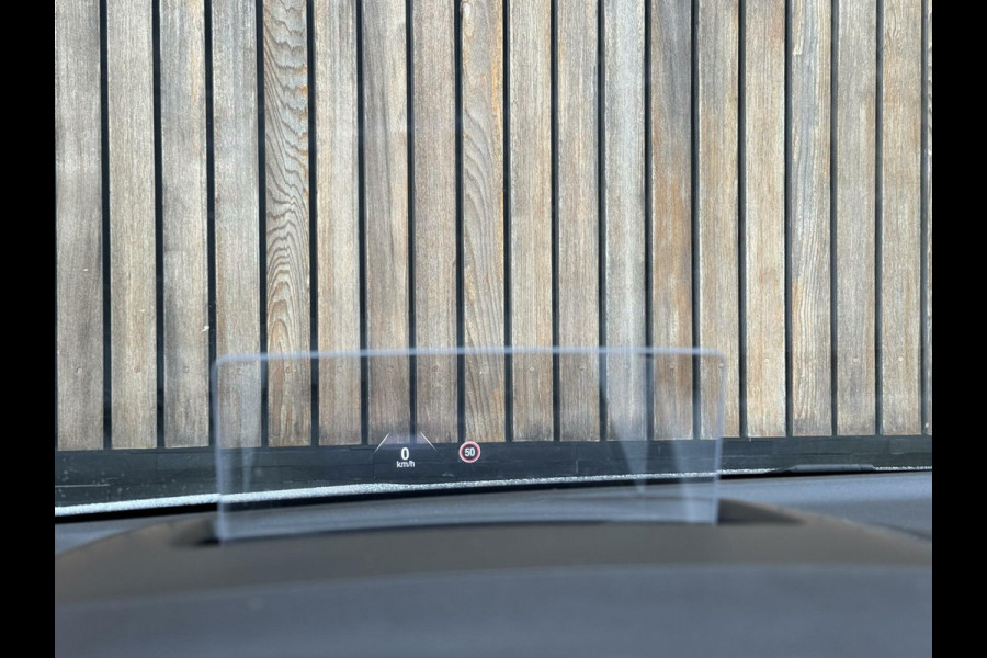 Ford FOCUS Wagon 1.5 EcoBoost Vignale Automaat | Panoramadak | Lederen bekleding | Stoel en- Stuurwielverwarming | Head-up display | Achteruitrij