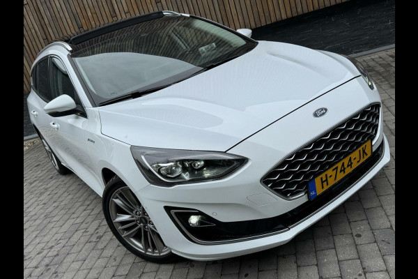 Ford FOCUS Wagon 1.5 EcoBoost Vignale Automaat | Panoramadak | Lederen bekleding | Stoel en- Stuurwielverwarming | Head-up display | Achteruitrij