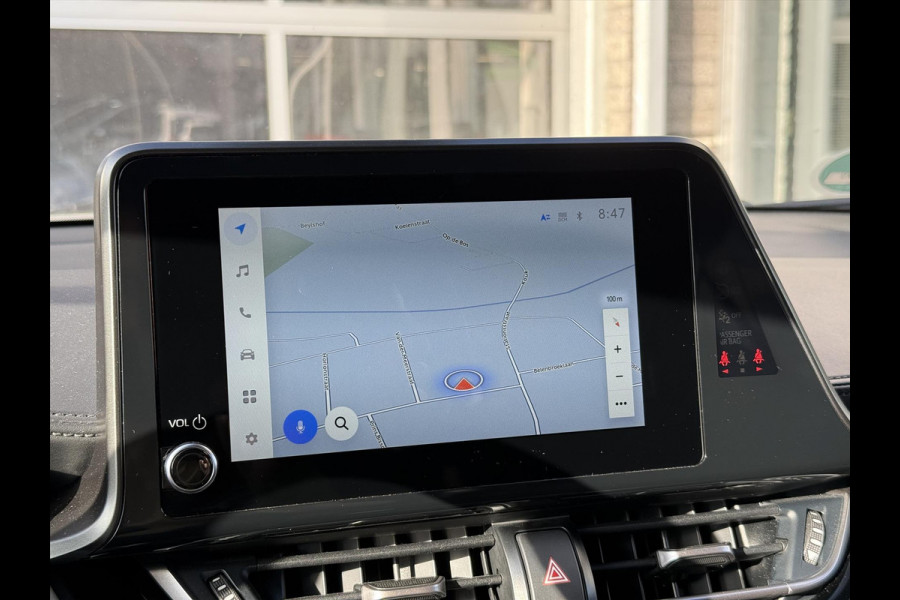 Toyota C-HR 1.8 Hybrid Bi-Tone | Dodehoekherkenning, Stoel + Stuurverwarming, Parkeersensoren, 18 inch, Keyless, Nieuwe multimedia