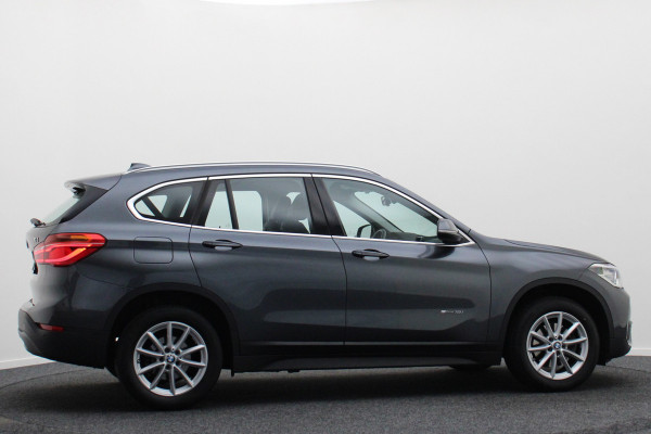 BMW X1 sDrive18i Executive Automaat Leer, Navigatie, LED, Climate, Cruise, PDC
