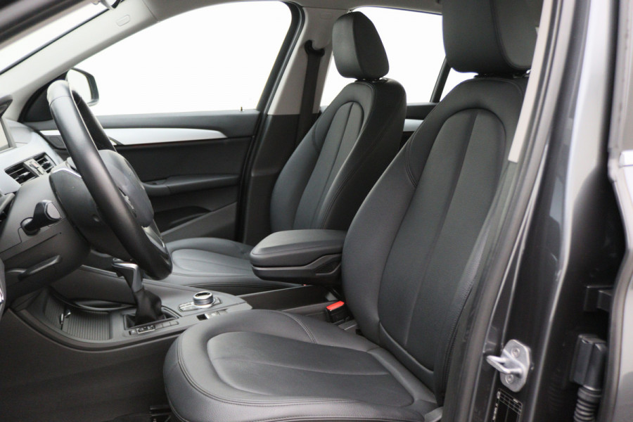 BMW X1 sDrive18i Executive Automaat Leer, Navigatie, LED, Climate, Cruise, PDC