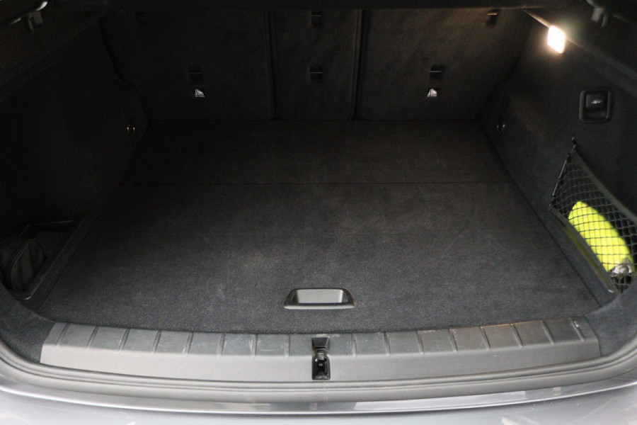 BMW X1 sDrive18i Executive Automaat Leer, Navigatie, LED, Climate, Cruise, PDC