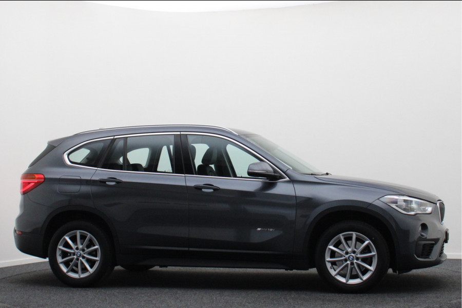 BMW X1 sDrive18i Executive Automaat Leer, Navigatie, LED, Climate, Cruise, PDC