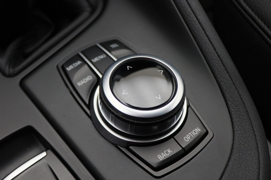 BMW X1 sDrive18i Executive Automaat Leer, Navigatie, LED, Climate, Cruise, PDC