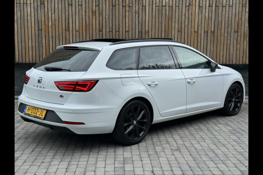 Seat León ST 1.5 TSI FR Ultimate Edition Black Automaat | Panoramadak | Leer/alcantara bekleding | Beats Audio | Sfeerverlichting | DCC | Key
