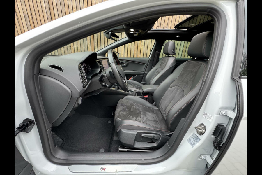 Seat León ST 1.5 TSI FR Ultimate Edition Black Automaat | Panoramadak | Leer/alcantara bekleding | Beats Audio | Sfeerverlichting | DCC | Key