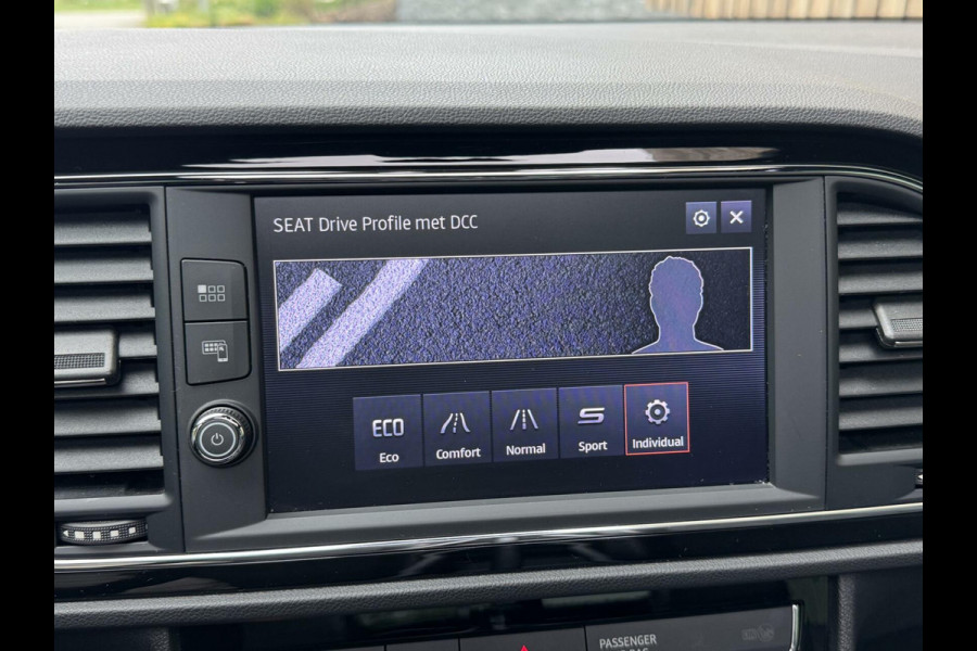Seat León ST 1.5 TSI FR Ultimate Edition Black Automaat | Panoramadak | Leer/alcantara bekleding | Beats Audio | Sfeerverlichting | DCC | Key
