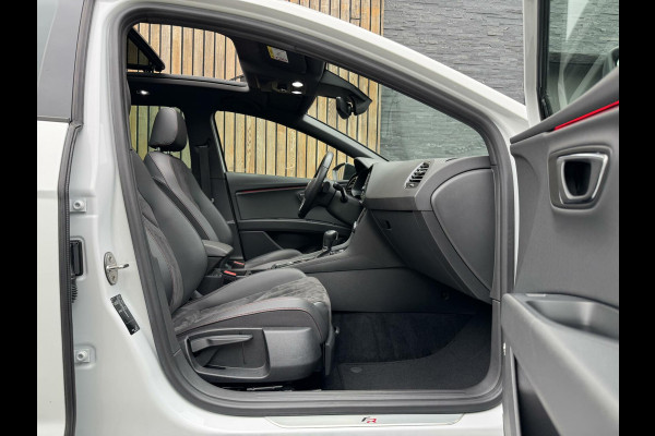 Seat León ST 1.5 TSI FR Ultimate Edition Black Automaat | Panoramadak | Leer/alcantara bekleding | Beats Audio | Sfeerverlichting | DCC | Key