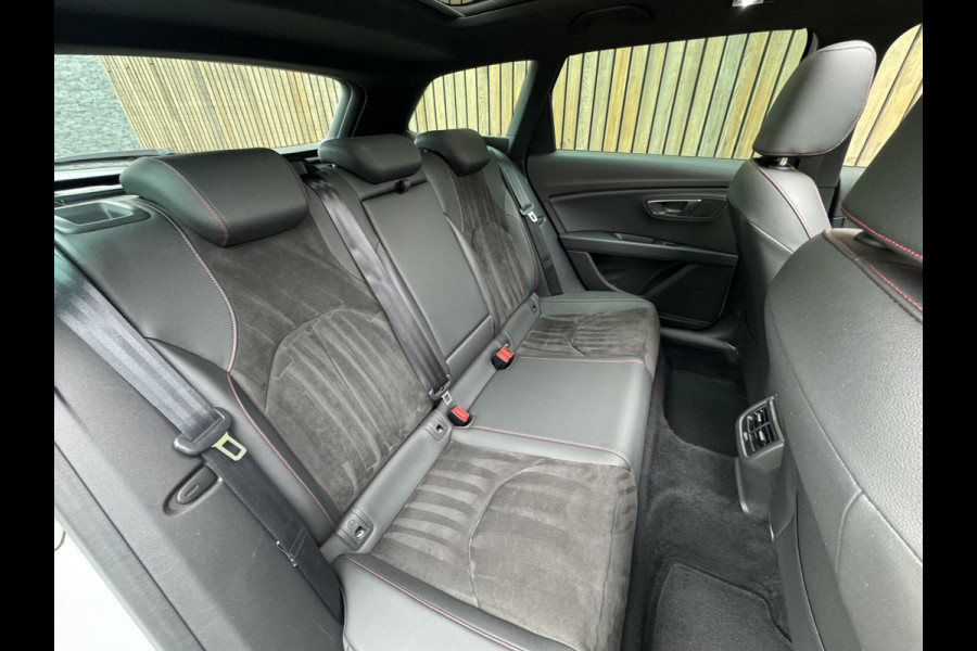 Seat León ST 1.5 TSI FR Ultimate Edition Black Automaat | Panoramadak | Leer/alcantara bekleding | Beats Audio | Sfeerverlichting | DCC | Key
