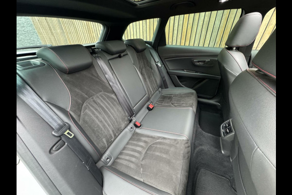 Seat León ST 1.5 TSI FR Ultimate Edition Black Automaat | Panoramadak | Leer/alcantara bekleding | Beats Audio | Sfeerverlichting | DCC | Key