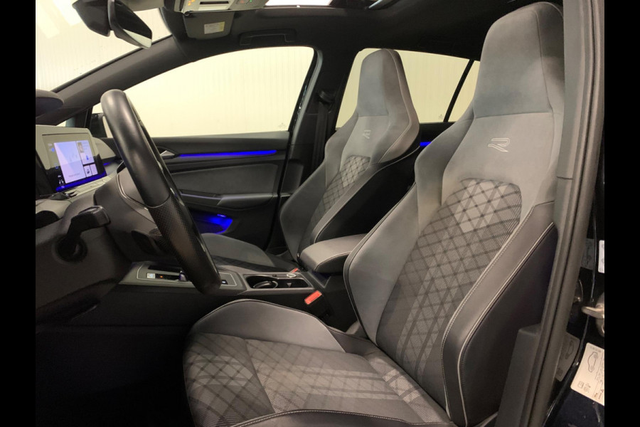Volkswagen Golf 1.5 eTSI R-Line | NAP | 3x R-LINE | PANO | IQ LIGHTS