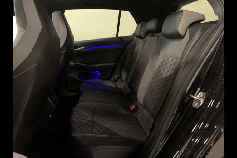 Volkswagen Golf 1.5 eTSI R-Line | NAP | 3x R-LINE | PANO | IQ LIGHTS