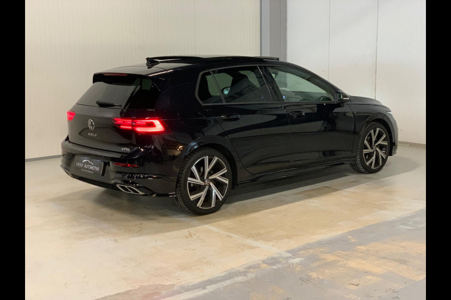 Volkswagen Golf 1.5 eTSI R-Line | NAP | 3x R-LINE | PANO | IQ LIGHTS